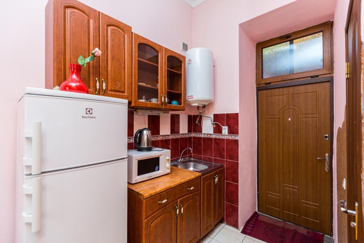 Квартира На Вулиці Федорова 29 Біля Площі Ринок Підвальна Lviv Exterior photo